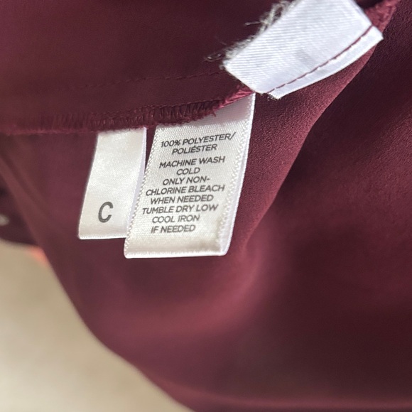 LOFT Women’s Camp style Deep Burgundy Casual Shirt - Picture 6 of 6